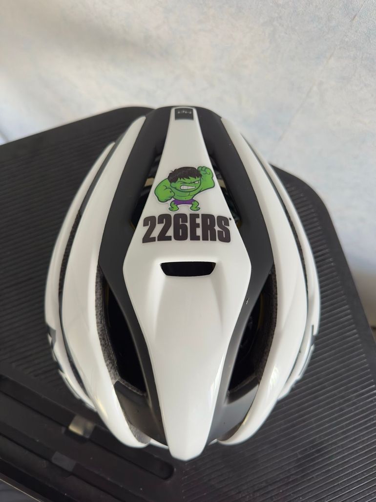 Used MET Trenta Mips Helmet 2024 bike — image 4 of 5