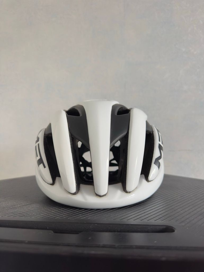Used MET Trenta Mips Helmet 2024 bike — image 3 of 5