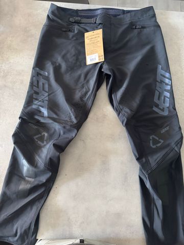 LEATT Gravity 4.0 XL 2024 bike de segunda mano — imagen 1 de 5