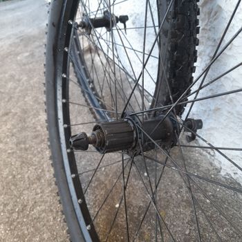 Used Shimano MTB Wheels 27.5" bike — image 2 of 5
