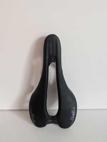 Used Selle Italia SLR Boost Kit Carbonio Superflow 2026 bike — image 3 of 5