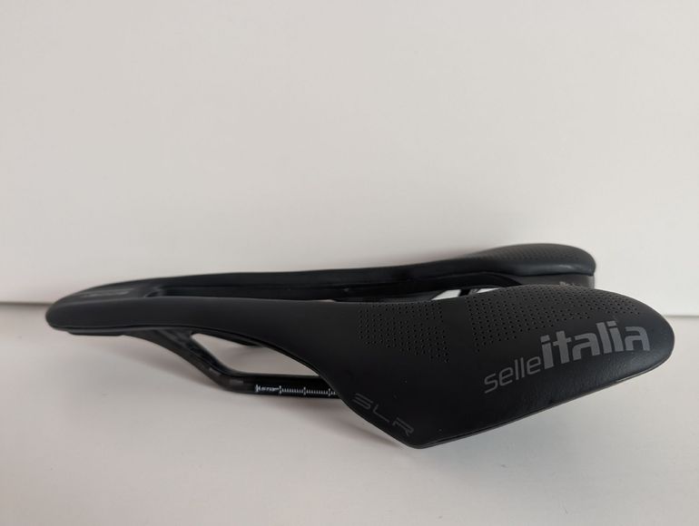Used Selle Italia SLR Boost Kit Carbonio Superflow 2026 bike — image 2 of 5