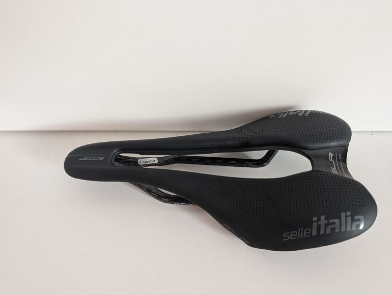 Used Selle Italia SLR Boost Kit Carbonio Superflow 2026 bike — image 1 of 5
