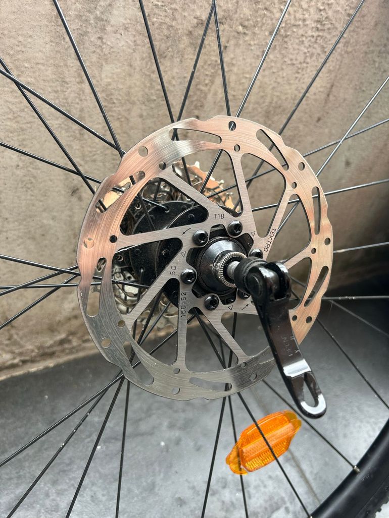 Used Triban Rear cWheel Complete with Gravel Tire 700c, Microshift Cassette, 160mm Brake bike — image 6 of 8