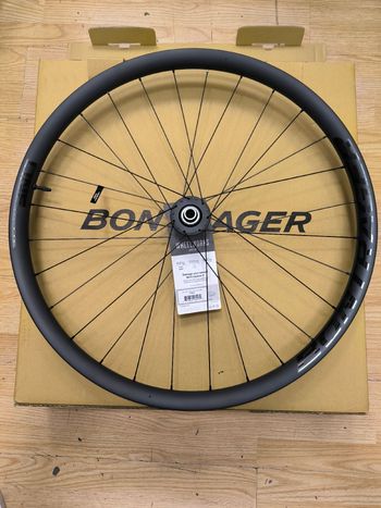 Used Bontrager Line Elite OCLV Carbon Front 29" Wheel 2025 bike — image 2 of 3