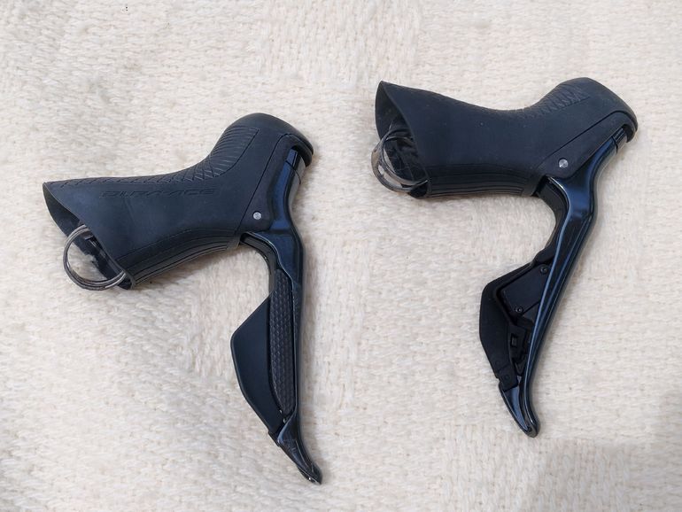 Used Shimano Dura-Ace Di2 ST-R9150 11v Rim Brake bike — image 3 of 5
