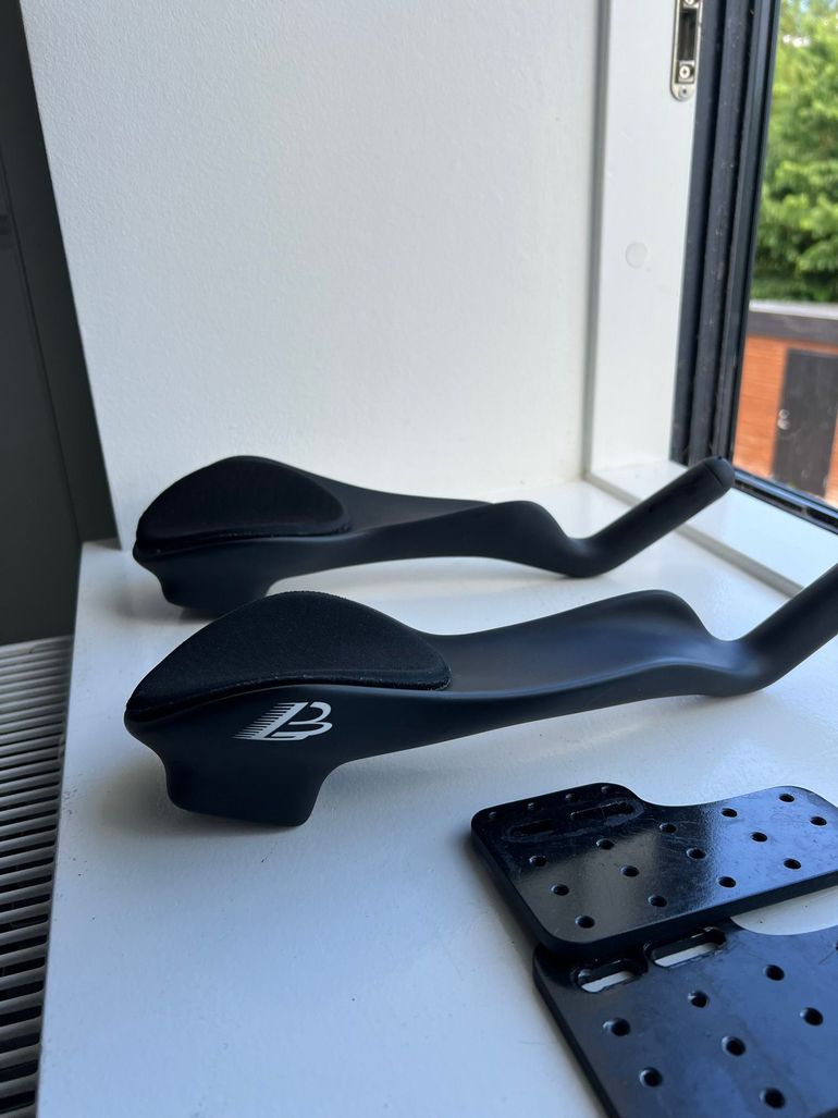 Used BALUGOE Carbon aero bars 2025 bike — image 3 of 7