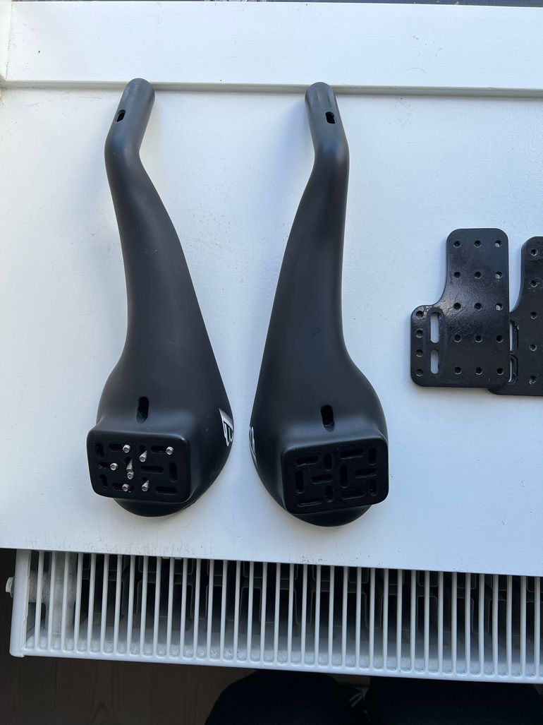 Used BALUGOE Carbon aero bars 2025 bike — image 6 of 7