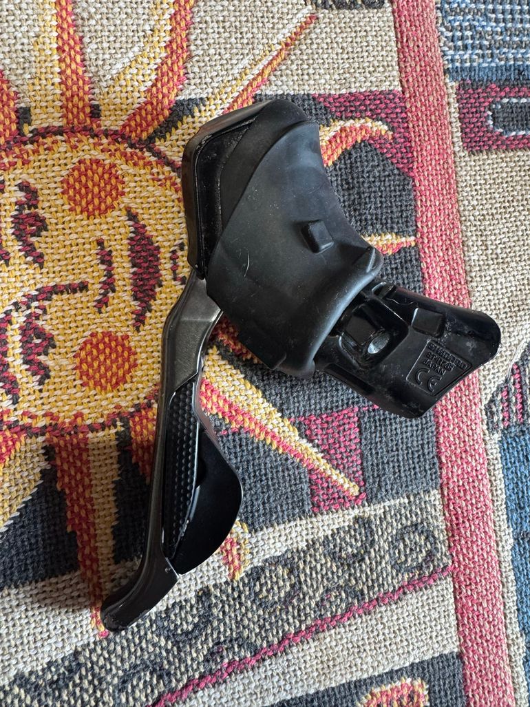 Used Shimano ST-R785 Di2 Hydraulic Disc Brake Dual Control Lever bike — image 4 of 7