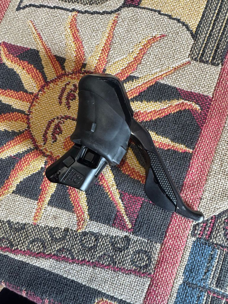 Used Shimano ST-R785 Di2 Hydraulic Disc Brake Dual Control Lever bike — image 7 of 7