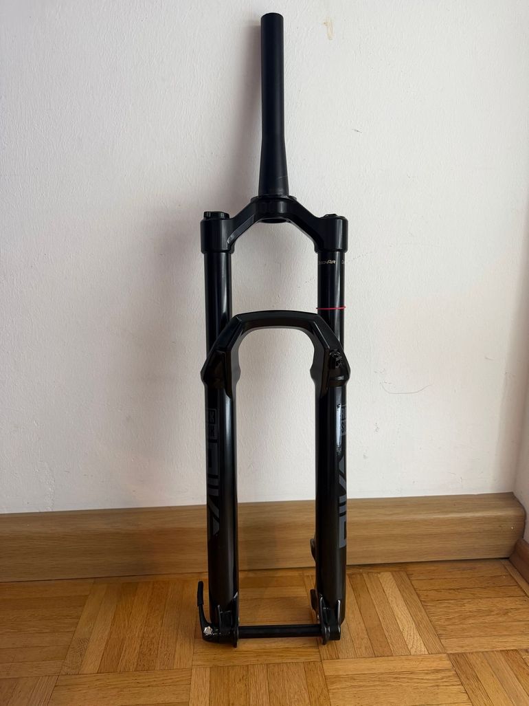 Used RockShox Pike Base 140mm 29" 2026 bike — image 1 of 12
