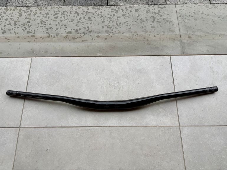Used Bontrager Line Pro Carbon 35 MTB Handlebar 2025 bike — image 1 of 8