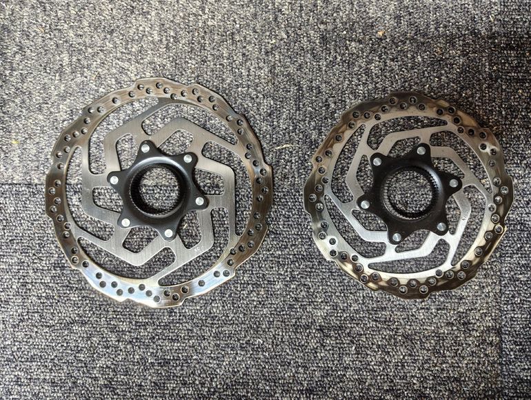 Used Shimano SM-RT10 2026 bike — image 2 of 2