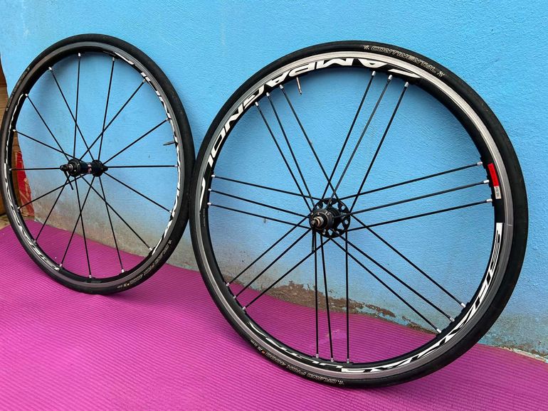 Used Campagnolo Shamal Wheelset bike — image 2 of 10