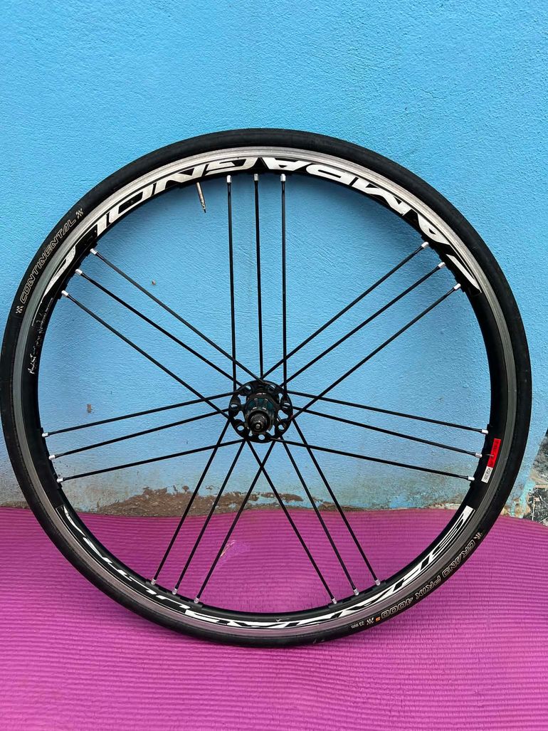 Used Campagnolo Shamal Wheelset bike — image 6 of 10