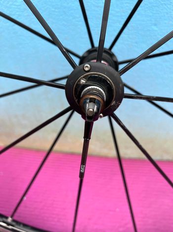 Used Campagnolo Shamal Wheelset bike — image 9 of 10