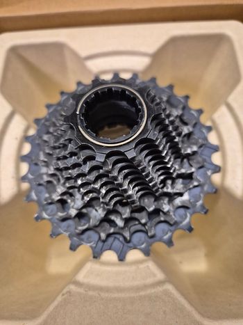 Used Sram Force 10-28 cassette, xg-1270 bike — image 2 of 4