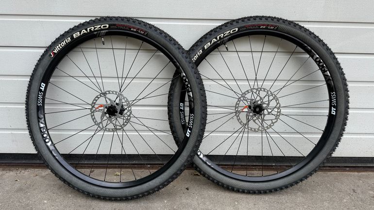 Used Dt Swiss X 1900 SPLINE 29 - 25 mm CL 12/148 mm Shimano 2025 bike — image 1 of 4