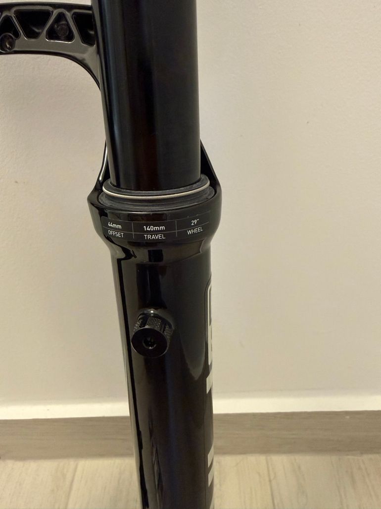 Used RockShox Pike Ultimate 140mm 2025 bike — image 5 of 6