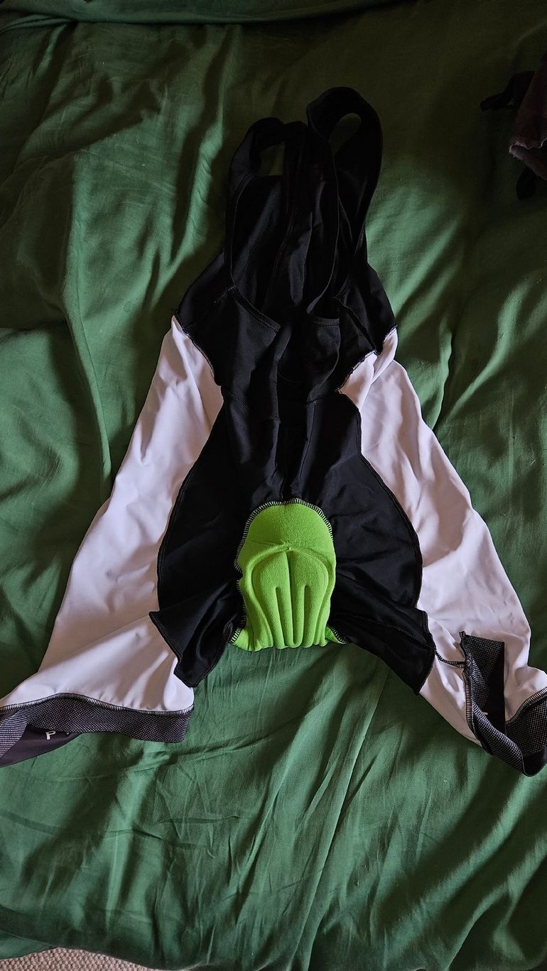 Used Pissei Cycling Bib Shorts bike — image 3 of 3