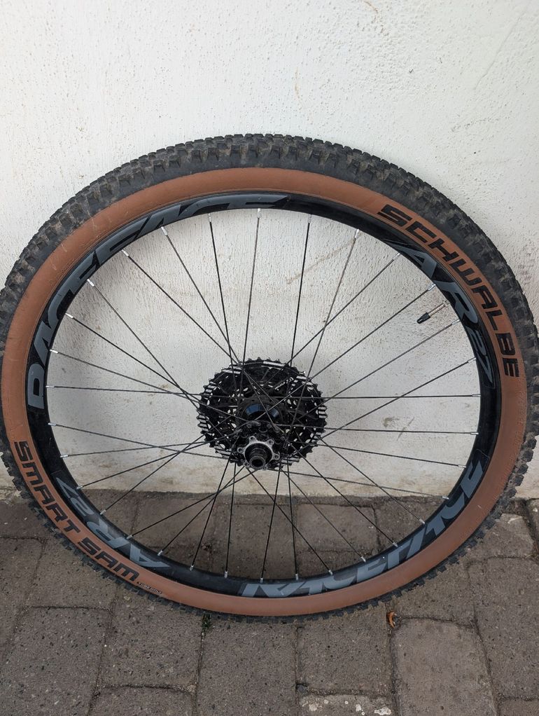 Used Race Face AR27 bike — image 1 of 2