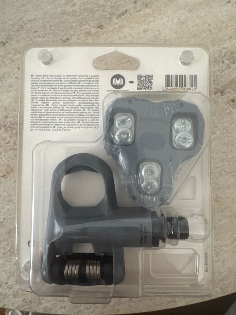 Used Look Keo Easy Pedals bike — image 2 of 3