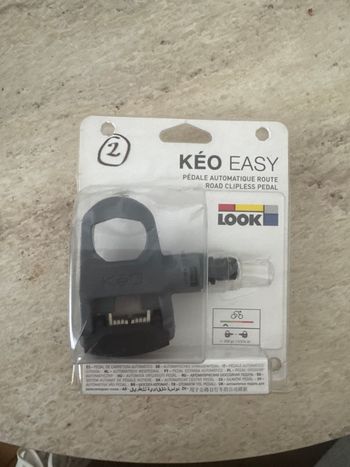 Used Look Keo Easy Pedals bike