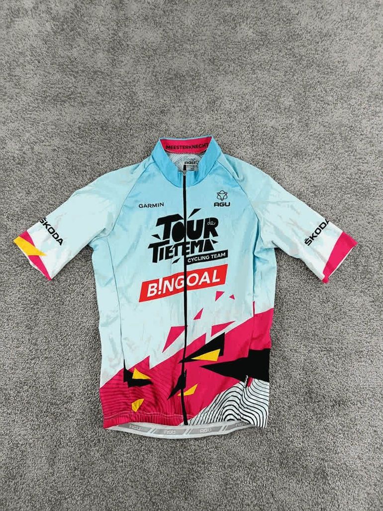 Used AGU maillot velo homme taille S - 66 5336 - Tour de Tietema Cycling Team / Bingoal bike — image 1 of 9