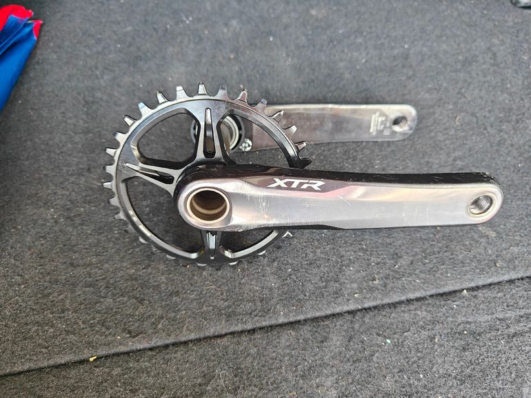 Used Shimano XTR FC-M9100 Crankset 2022 bike — image 1 of 4
