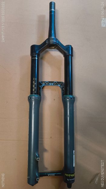 Used RockShox ZEB Ultimate Charger 3.1 RC2 2022 bike — image 2 of 8