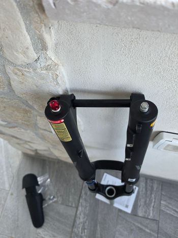 Used Sr Suntour durolux 38 Fork bike — image 6 of 6