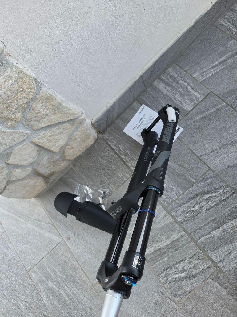 Used Sr Suntour durolux 38 Fork bike — image 5 of 6