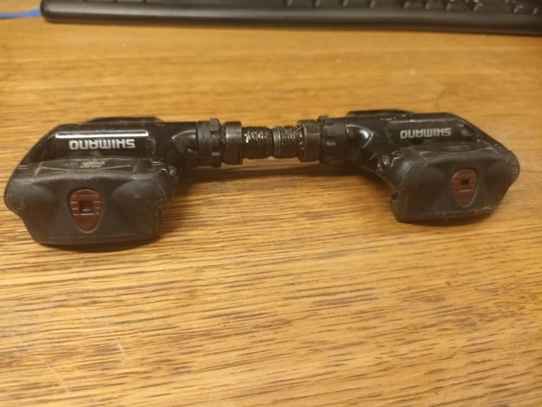 Used Shimano SPD road bike pedals PD-R540 bike — image 3 of 4