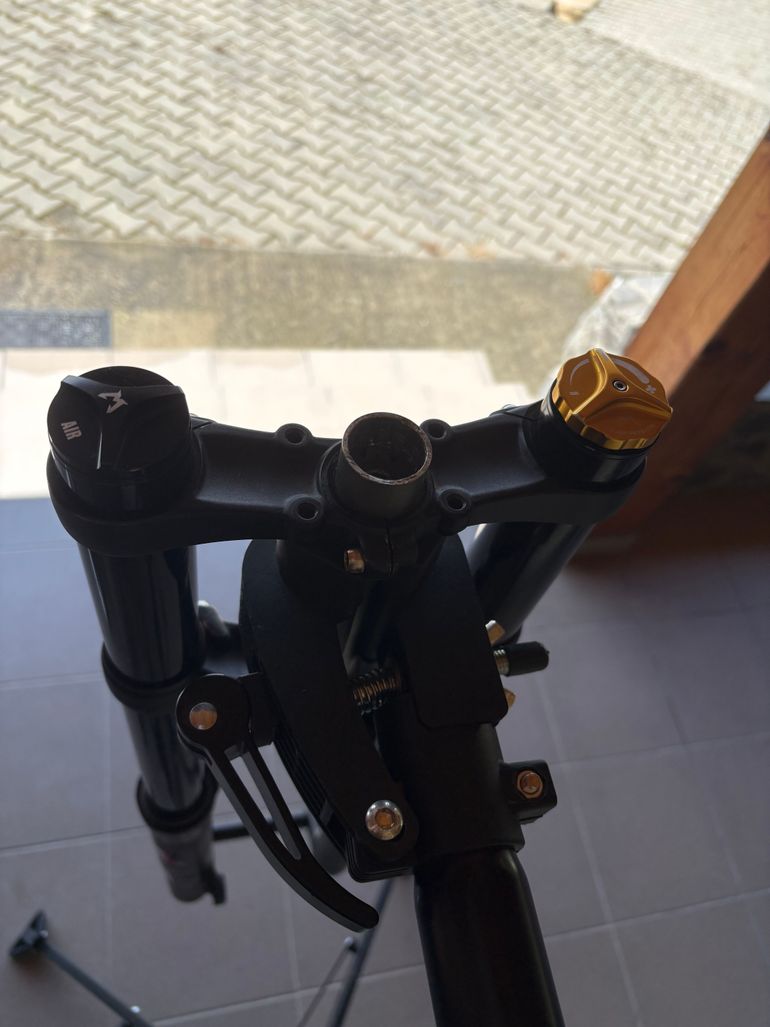 Used Marzocchi Bomber 58 2023 bike — image 5 of 5