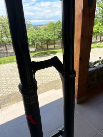 Used Marzocchi Bomber 58 2023 bike — image 4 of 5
