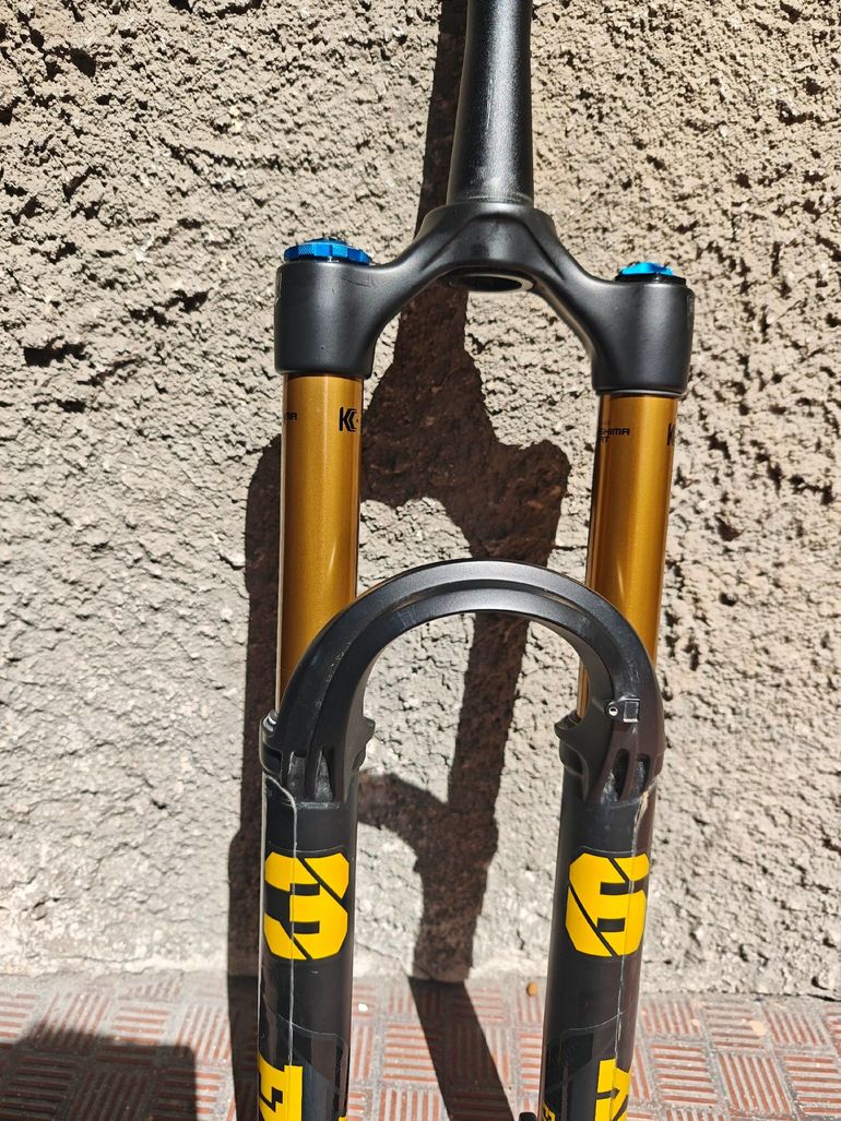 Used Fox 36 150 Grip x2 2025 bike — image 3 of 8