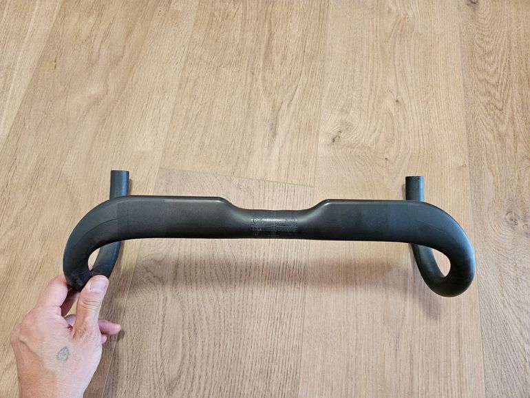 Used Giant Contact SLR Aero Handlebar 2025 bike — image 3 of 5
