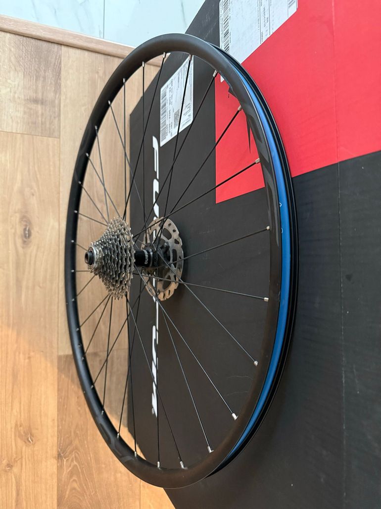 Used Shimano RS Aluminium Wheels 2022 bike — image 4 of 4