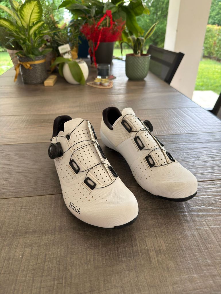 Used Fizik tempo 2023 bike — image 1 of 12