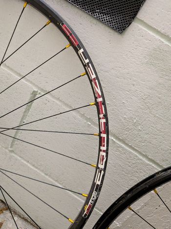 Used Sunringle Equalizer 25 bike — image 4 of 9