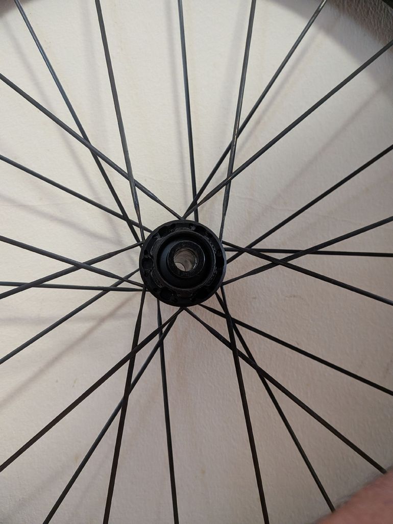 Used Dt Swiss 1100 Wheels Set 2025 bike — image 5 of 7