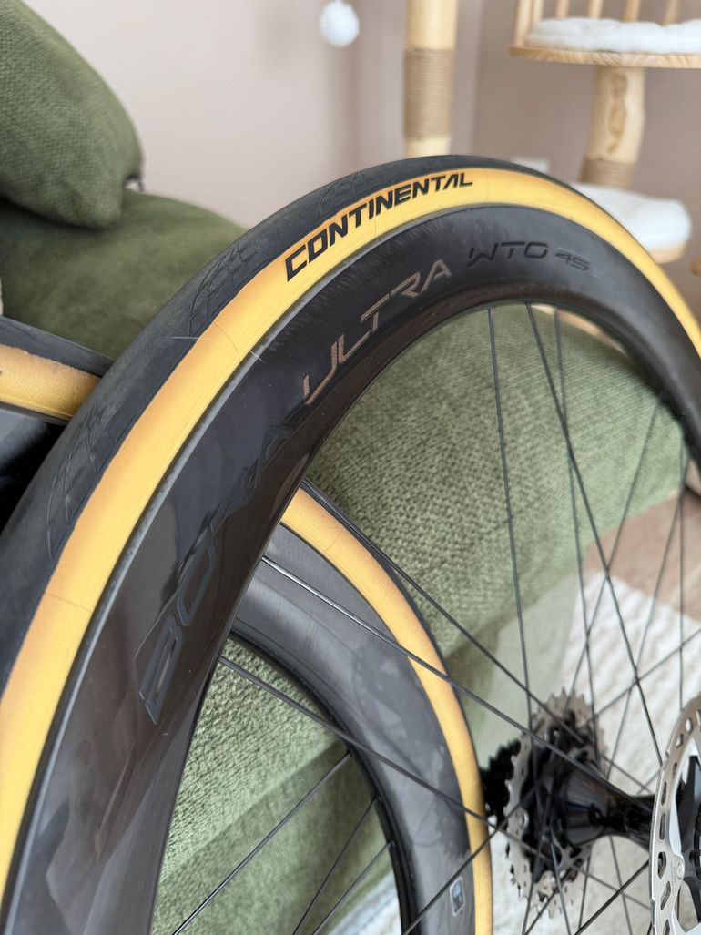 Used Campagnolo Bora Ultra WTO 45 C23 Disc Brake bike — image 4 of 5