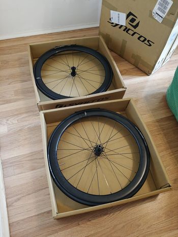 Used Vision Metron 45 SL Carbon Disc Wheelset bike — image 7 of 8