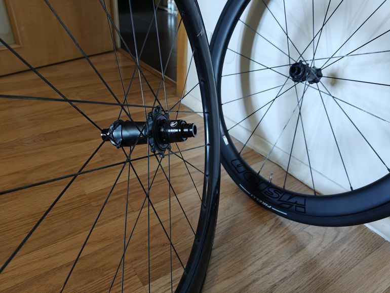 Used Vision Metron 45 SL Carbon Disc Wheelset bike — image 5 of 8