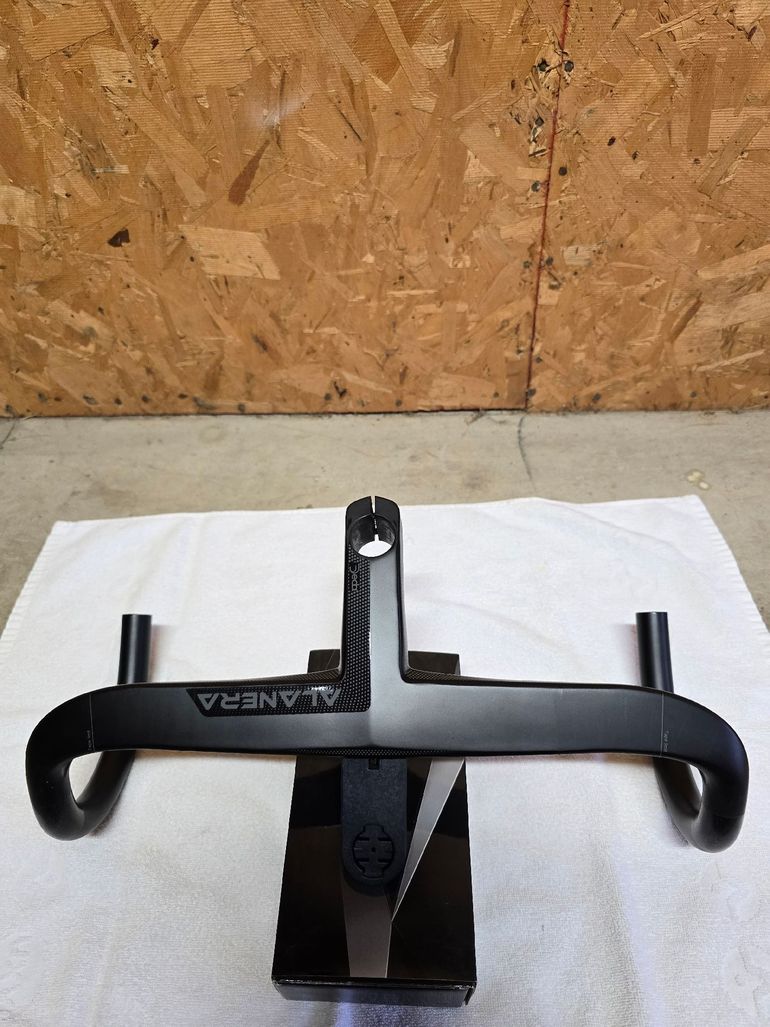 Used Deda Elementi Alanera DCR Handlebar 2023 bike — image 1 of 11