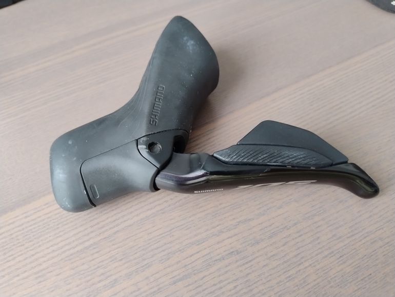 Used Shimano 105 Di2 Dual Control Lever 2023 bike — image 2 of 4