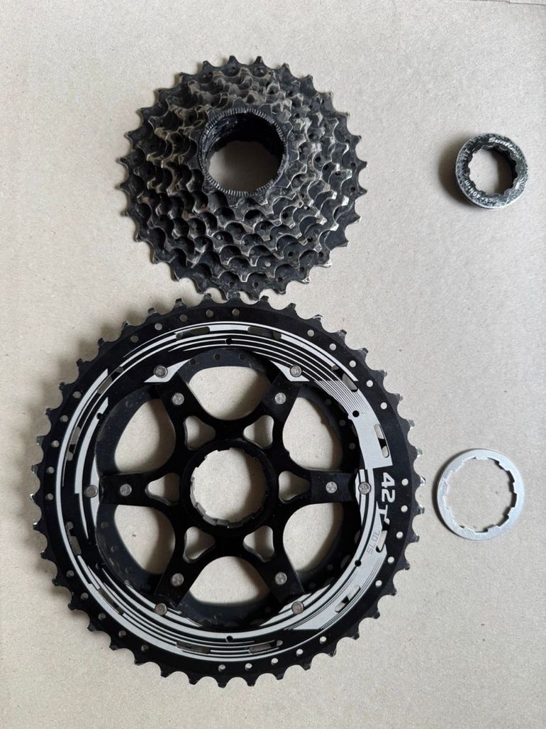 Used Sunrace 11-speed Cassette 11-42 bike — image 1 of 2