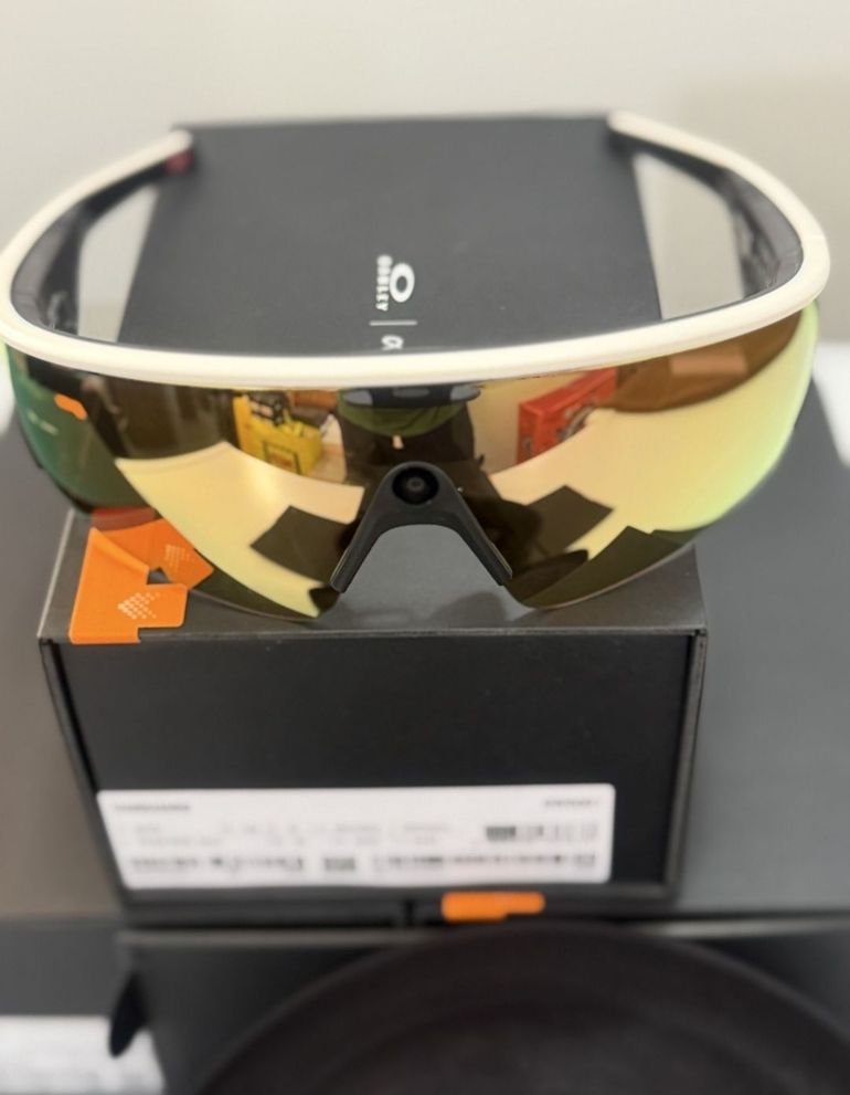Used Oakley Meta AI Glasses 2026 bike — image 1 of 6
