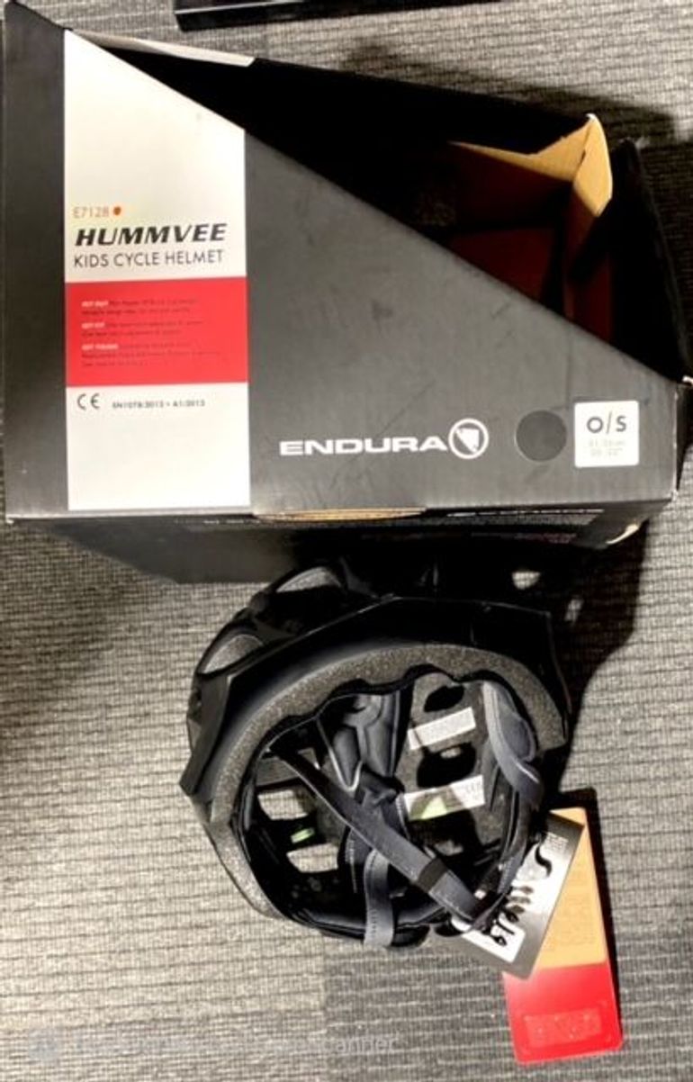 Used Endura Hummvee Youth Helmet 2025 bike — image 3 of 3