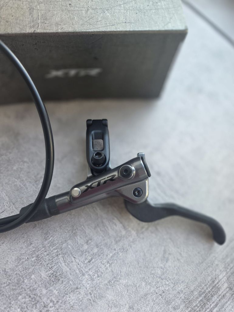 Used Shimano XTR BL-M9100 Brake Lever Hose 70cm Left bike — image 2 of 4